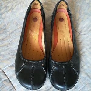 Clark's walking comfort shoes size 9.